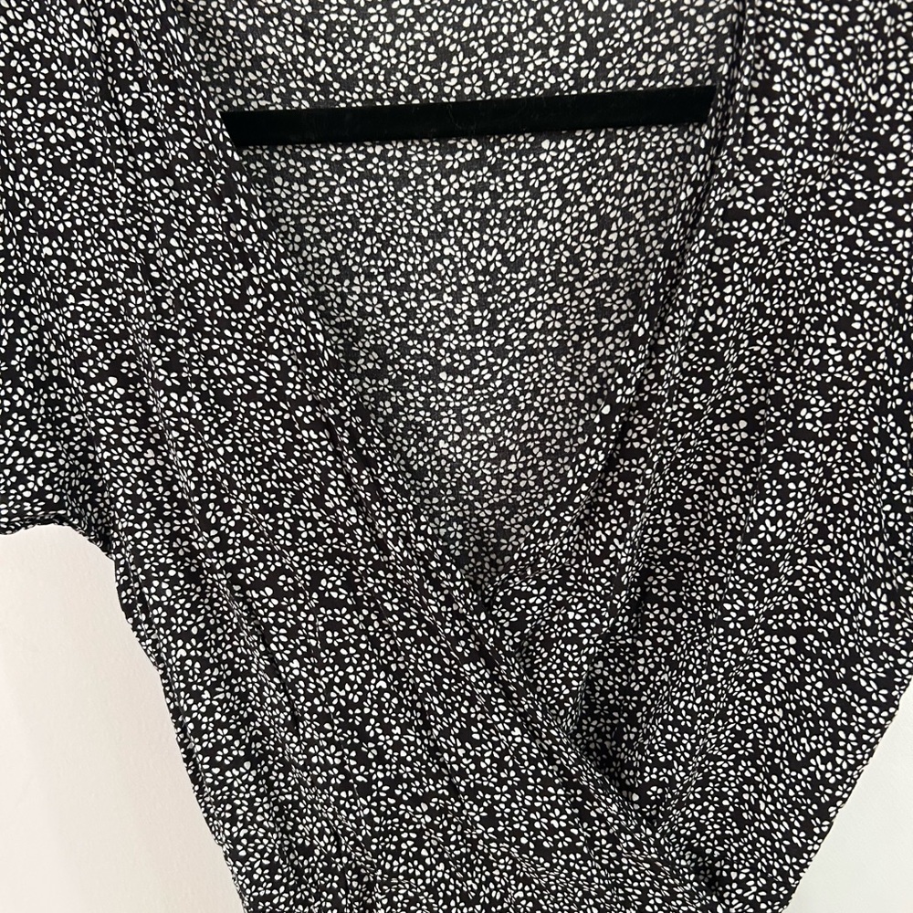 Wrap Dress floral print Black and White